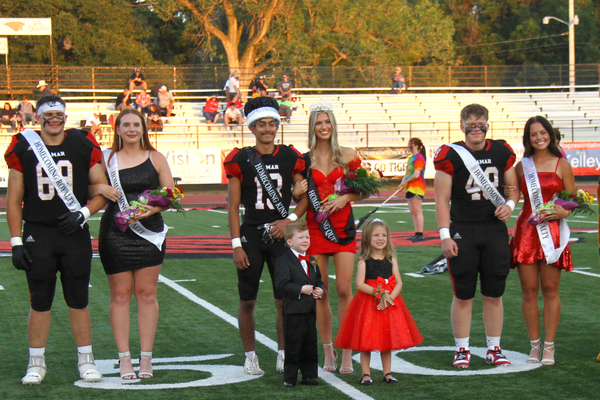 Photo by Terry Redman
2023 Homecoming candidates are selected by the senior class. They include (L. to R.), Rourke Dillon, son of Nadine Pattison and the late Mark Dillon; Emma Forst, daughter of Kristina and David Forst; King JR Romero, son of Veronica Chavez and Ricardo Romero; Queen Ella Harris, daughter of Lindsey and Zach Harris; Khiler Nance, son of Dani Bogar and Ted Nance; and Chelsea O'Sullivan, daughter of Kori and Brian O'Sullivan. Front row are Crown Bearers Baker Plank, son of Claire and Brandon Plank and Kinley Williams, daughter of Samantha and Chad Williams.